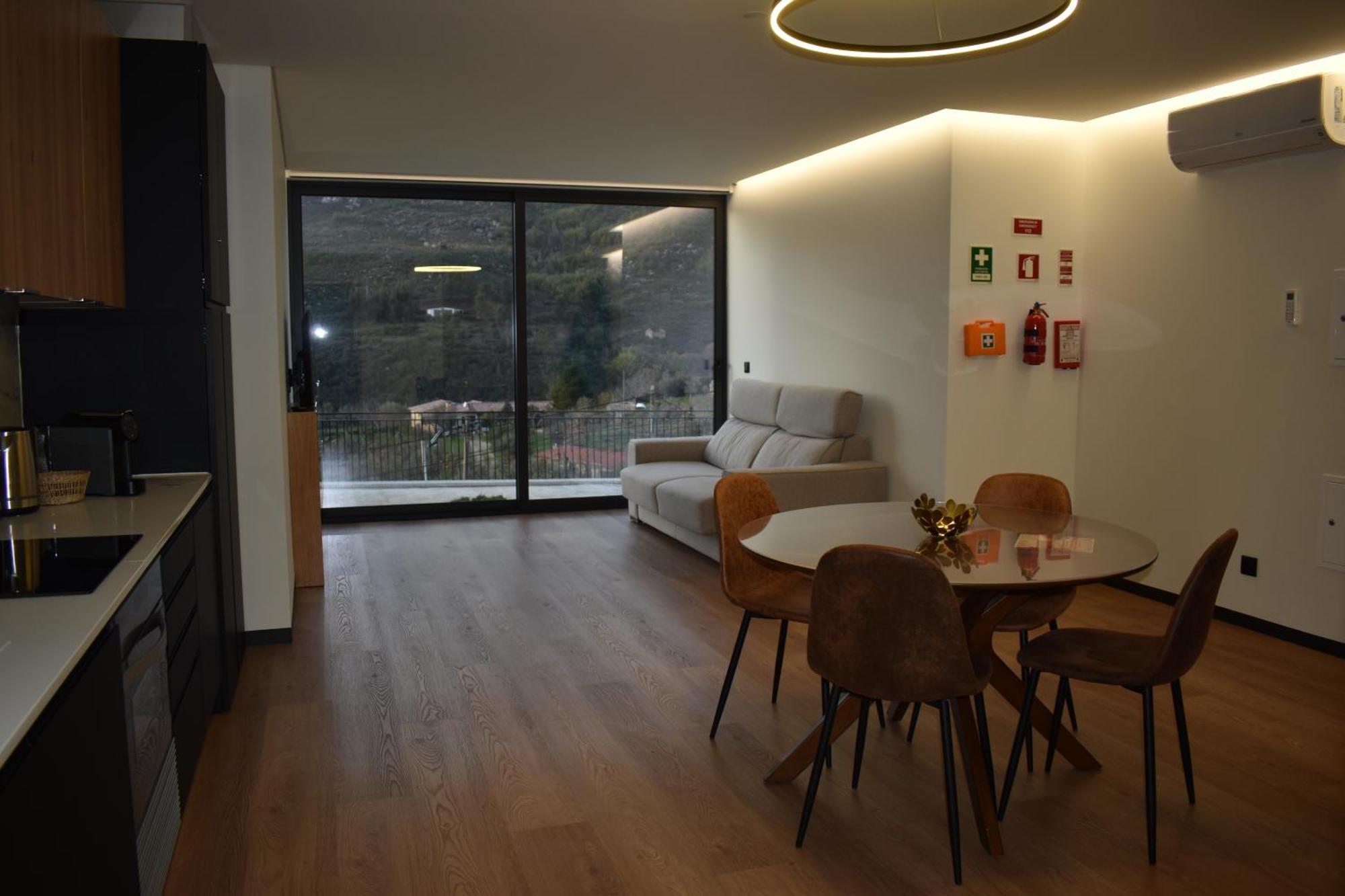 Empreendimento Serra Cortes do Meio ภายนอก รูปภาพ